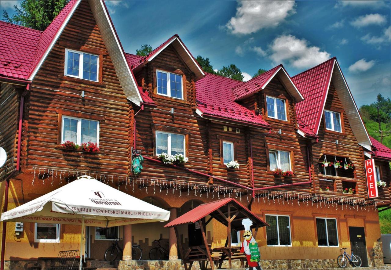 "Lian" Family Hotel & Restaurant Volosyanka  Buitenkant foto